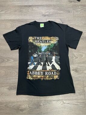 The Beatles Abbey Road Vintage Graphic T-Shirt Black 2011 Apple Corps Band